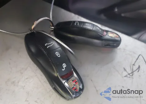 2016 Porsche Cayenne Gts z USA, uszkodzony, nr VIN WP1AD2A26GLA70730